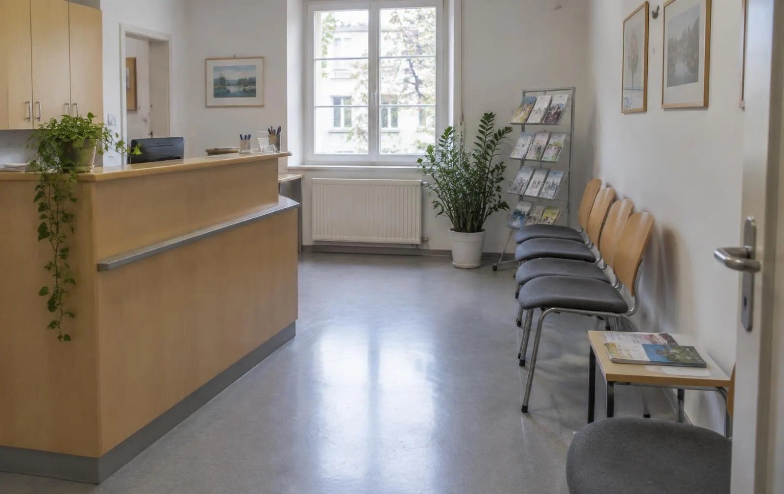 Empfang und Wartebereich einer Wiener Ordination